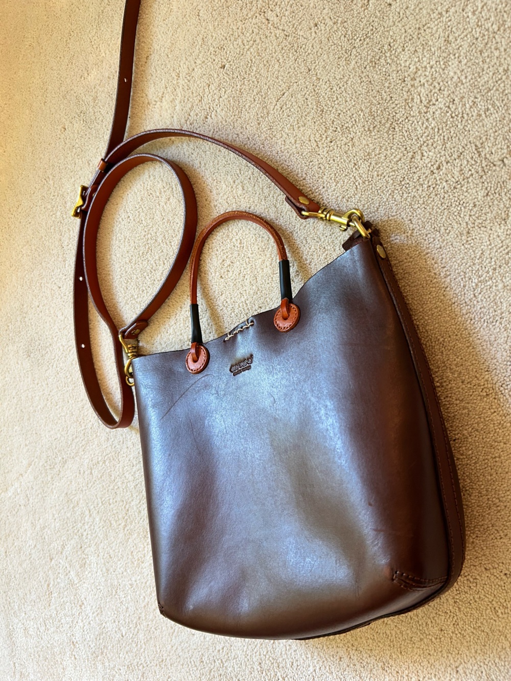 Women's Brown Leather Shoulder Bag with Adjustable Strap